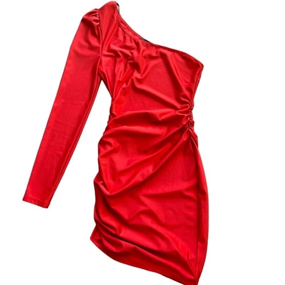 B. Darlin One Shoulder Long Sleeve Shiny Red BodyCon Ruched Side Cocktail Dress - Picture 2 of 10
